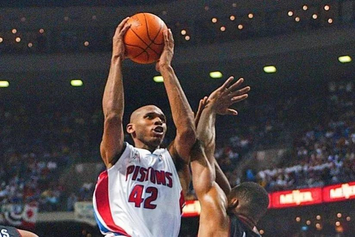 lol攻略-关于欧篮联赛程吃紧；底特律活塞窗口期再遭质疑；赛场秩序良好；球探报告显示潜力的信息