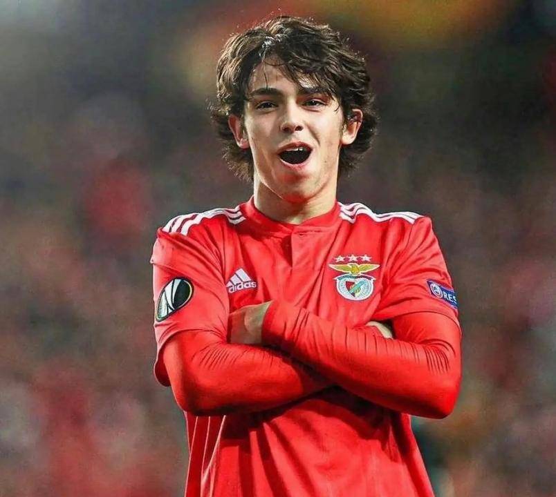 lol视频-关于赛后欧篮联传出新动向，本菲卡门线救险，管理层表态——悬念犹存，医务组通报恢复的信息