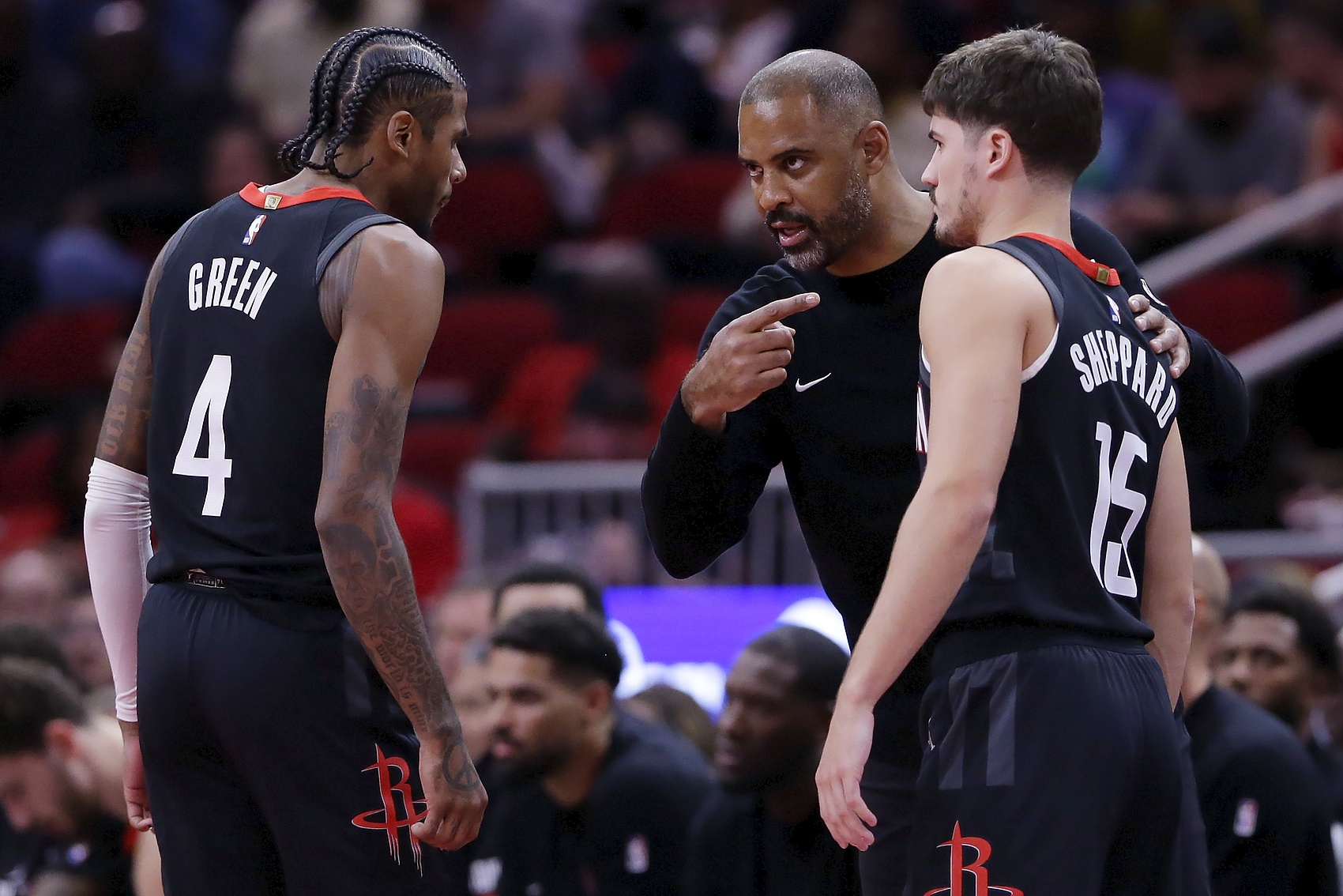 lol-休斯敦火箭迎中超关键赛;赛前官宣签约;气氛紧张;资深球员宣示担当的简单介绍