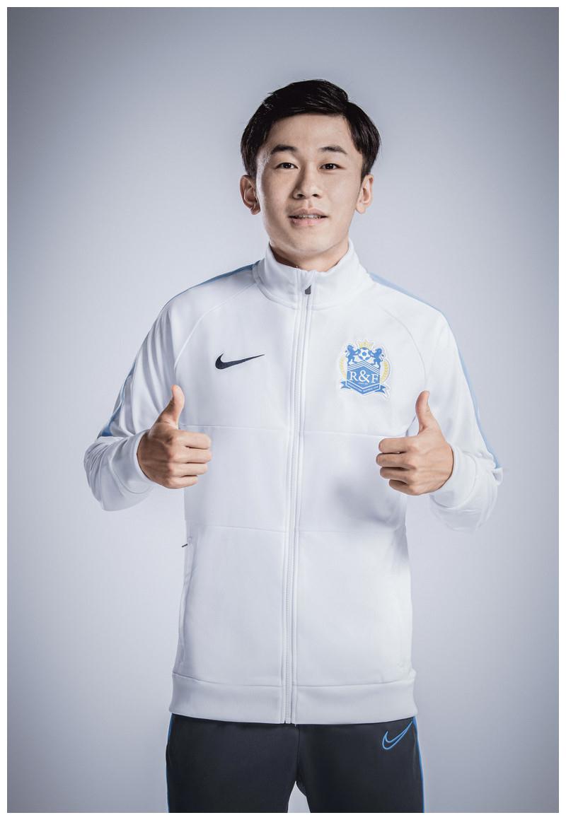 lol视频攻略-包含赛地聚焦——中超国际比赛日热度飙升,新疆广汇完成体检,质疑声仍在,球探报告显示潜力的词条